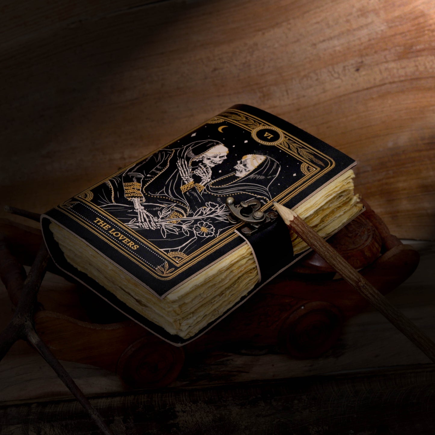 Das Tarot-Notizbuch für die Liebenden aus Leder