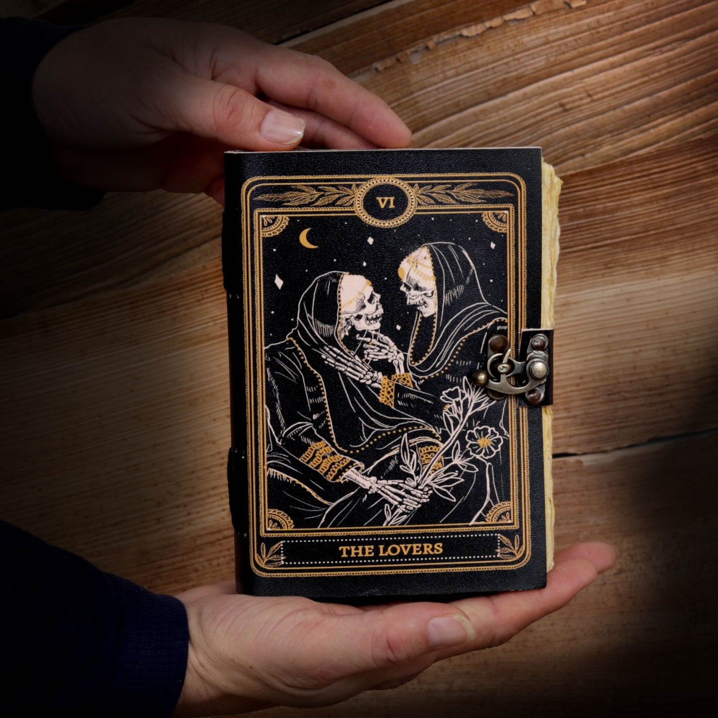 Das Tarot-Notizbuch für die Liebenden aus Leder