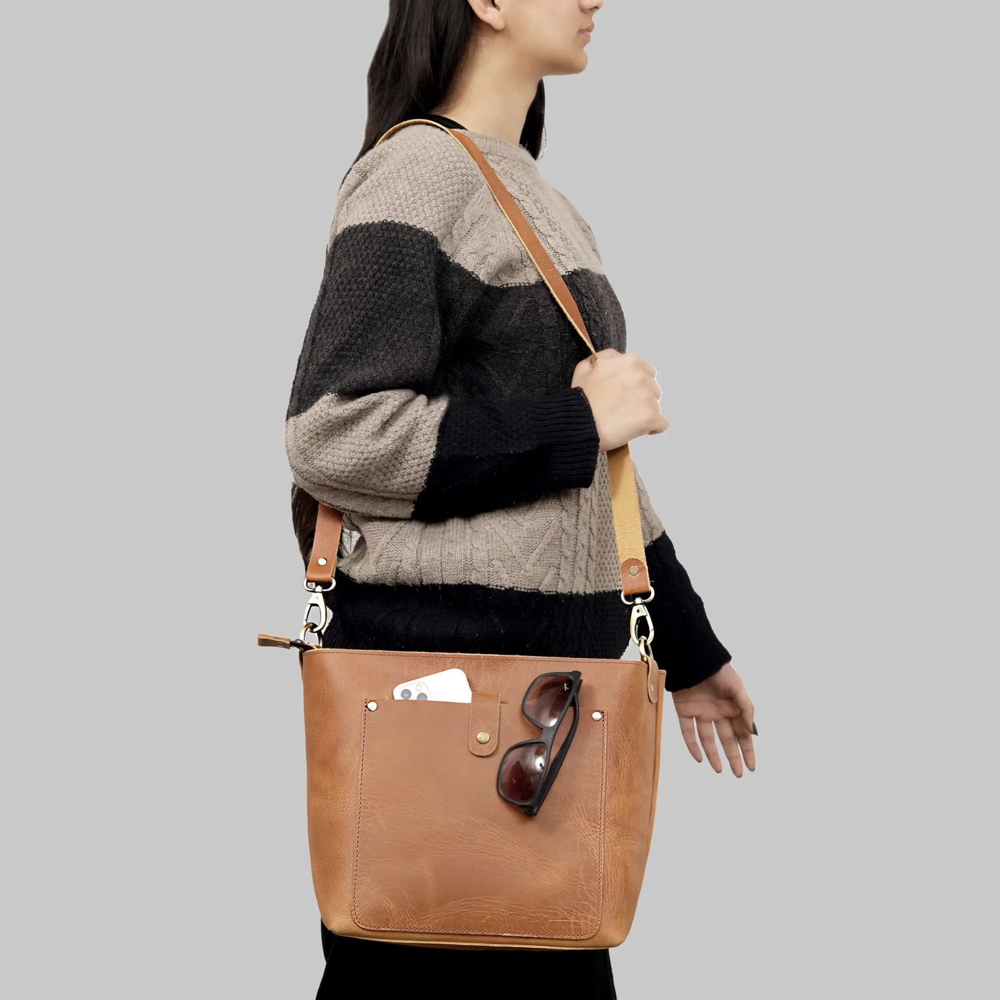 PHOENIX BUFFALO LEATHER TOTE -TAN
