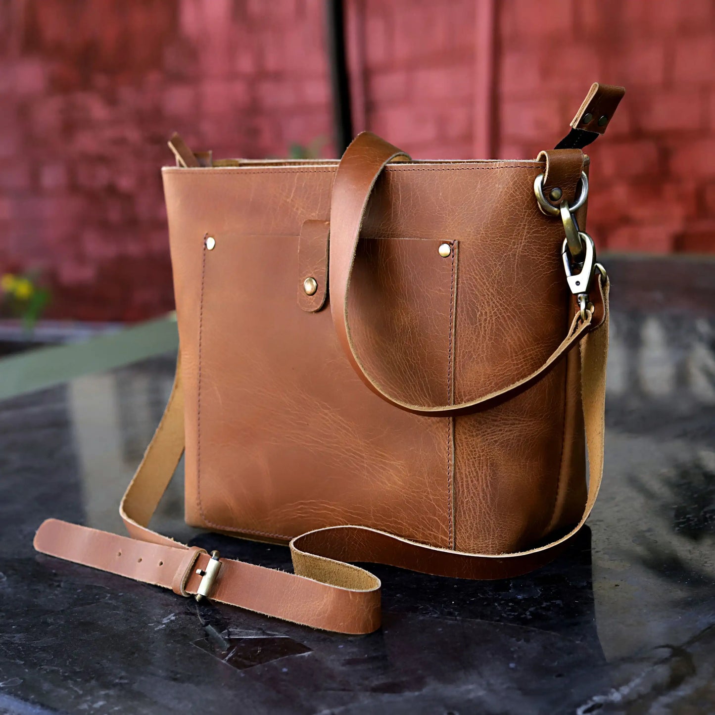 PHOENIX BUFFALO LEATHER TOTE -TAN