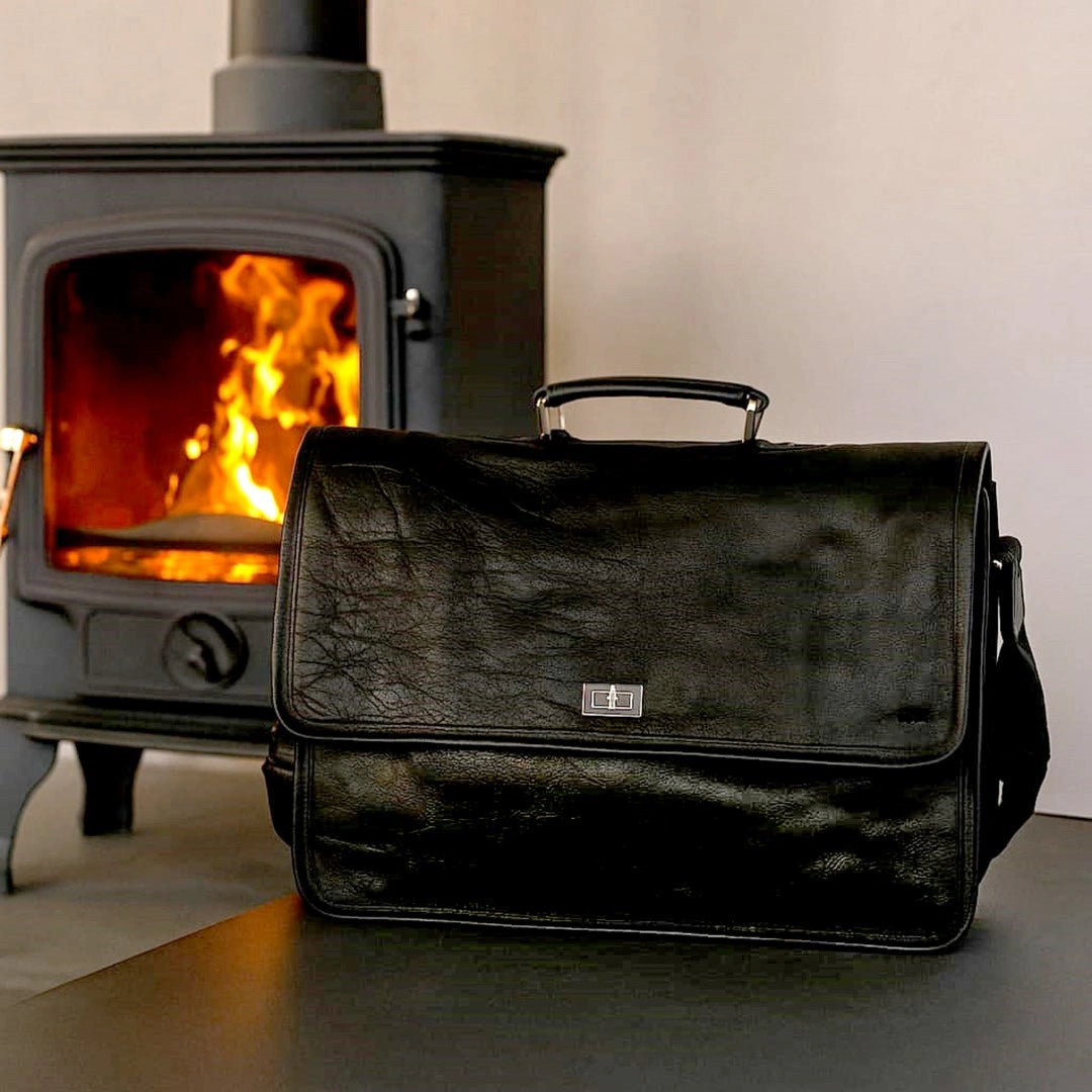 Captain Onyx Black Leather Messenger Bag