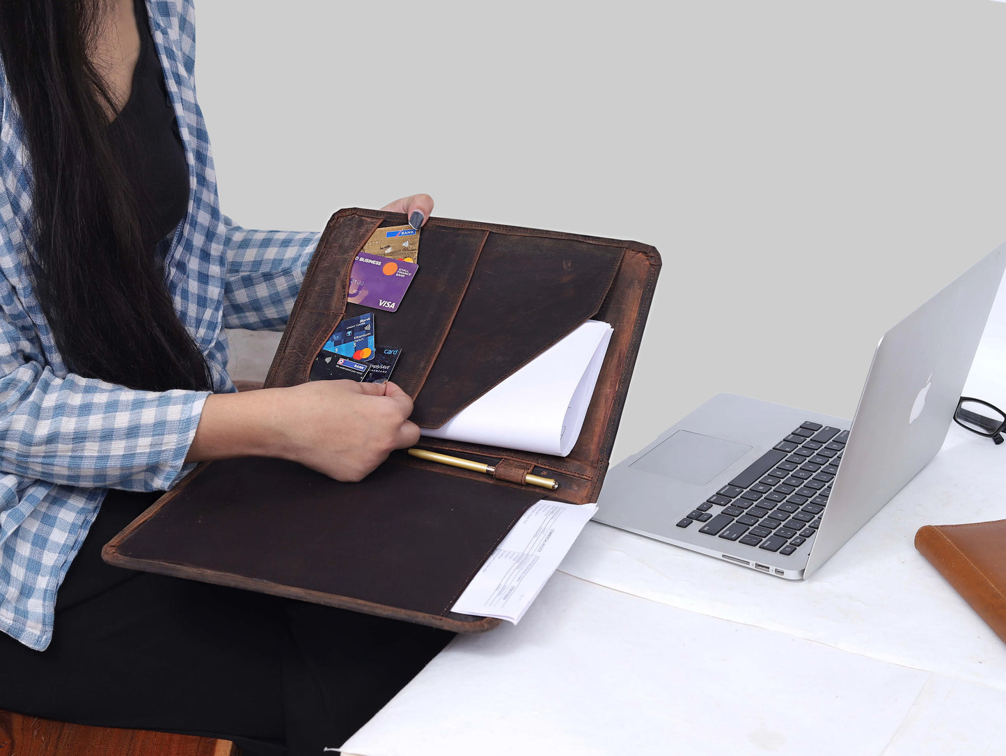 Premium Full-Grain Leather Padfolio with Pockets