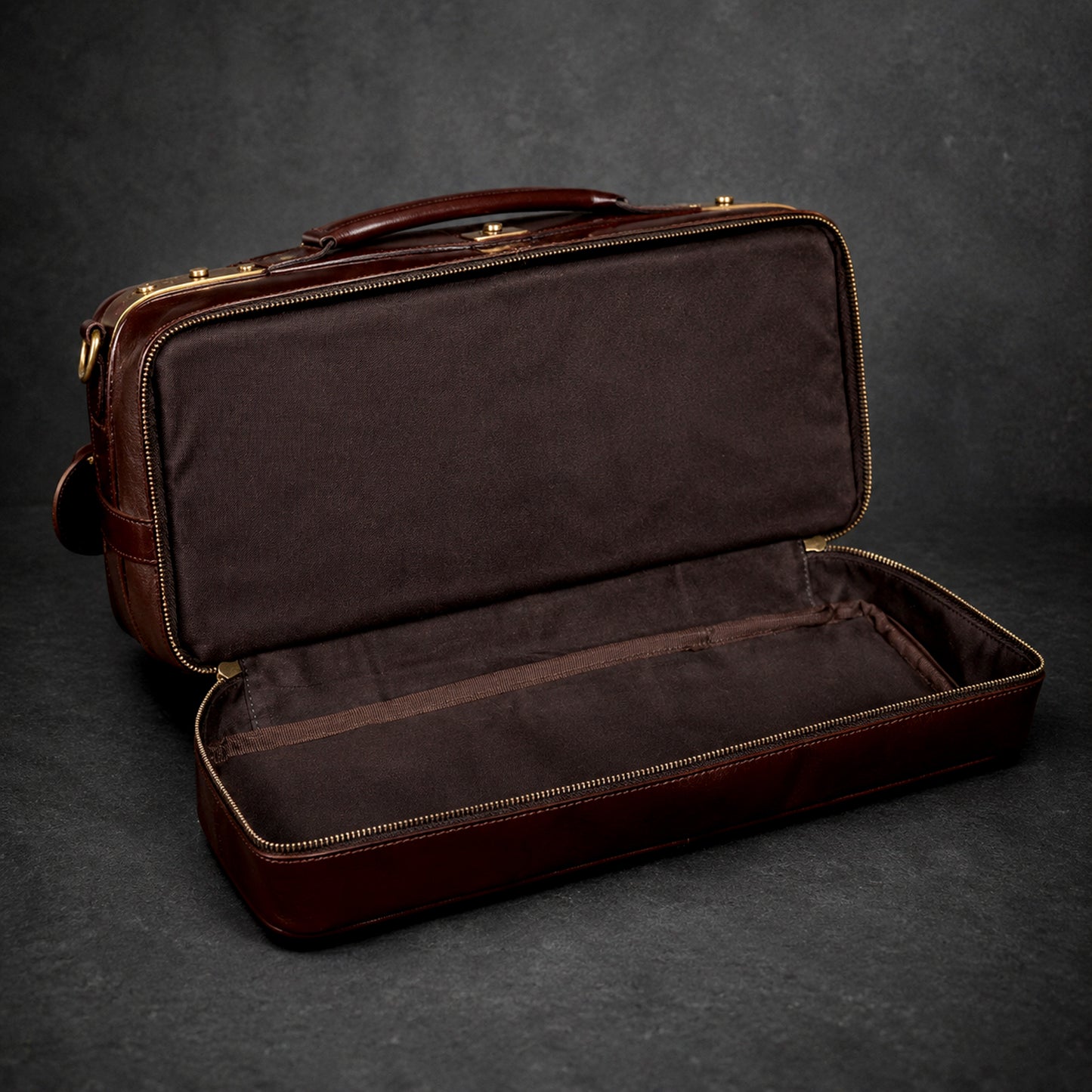 LEATHER DOCTOR BAG - Twist lock