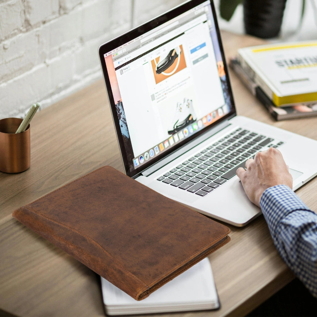 Premium Full-Grain Leather Padfolio with Pockets
