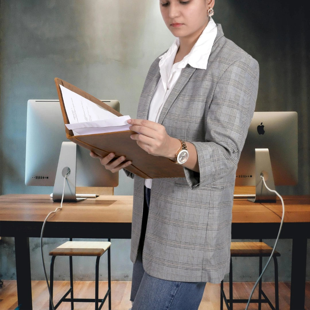 Premium Full-Grain Leather Padfolio with Pockets