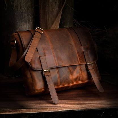 FARM LEATHER MESSENGER BAG - TAN